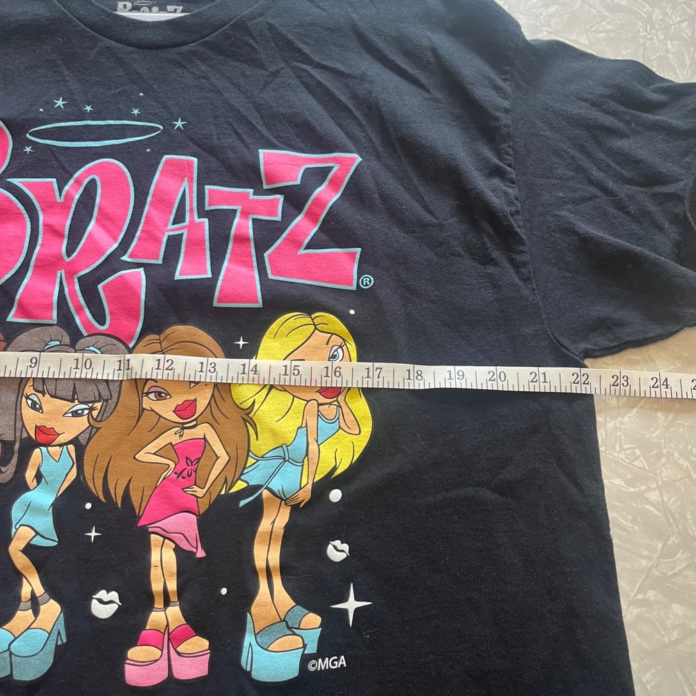 Bratz Graphic T-Shirt Black Large Y2K Dolls Yasmin Cloe Sasha Jade MGA‎ Cotton - Picture 5 of 6